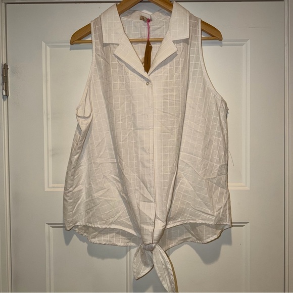 Daniel Cremieux Tops - Daniel Cremieux White Sleeveless Tie-Front Blouse